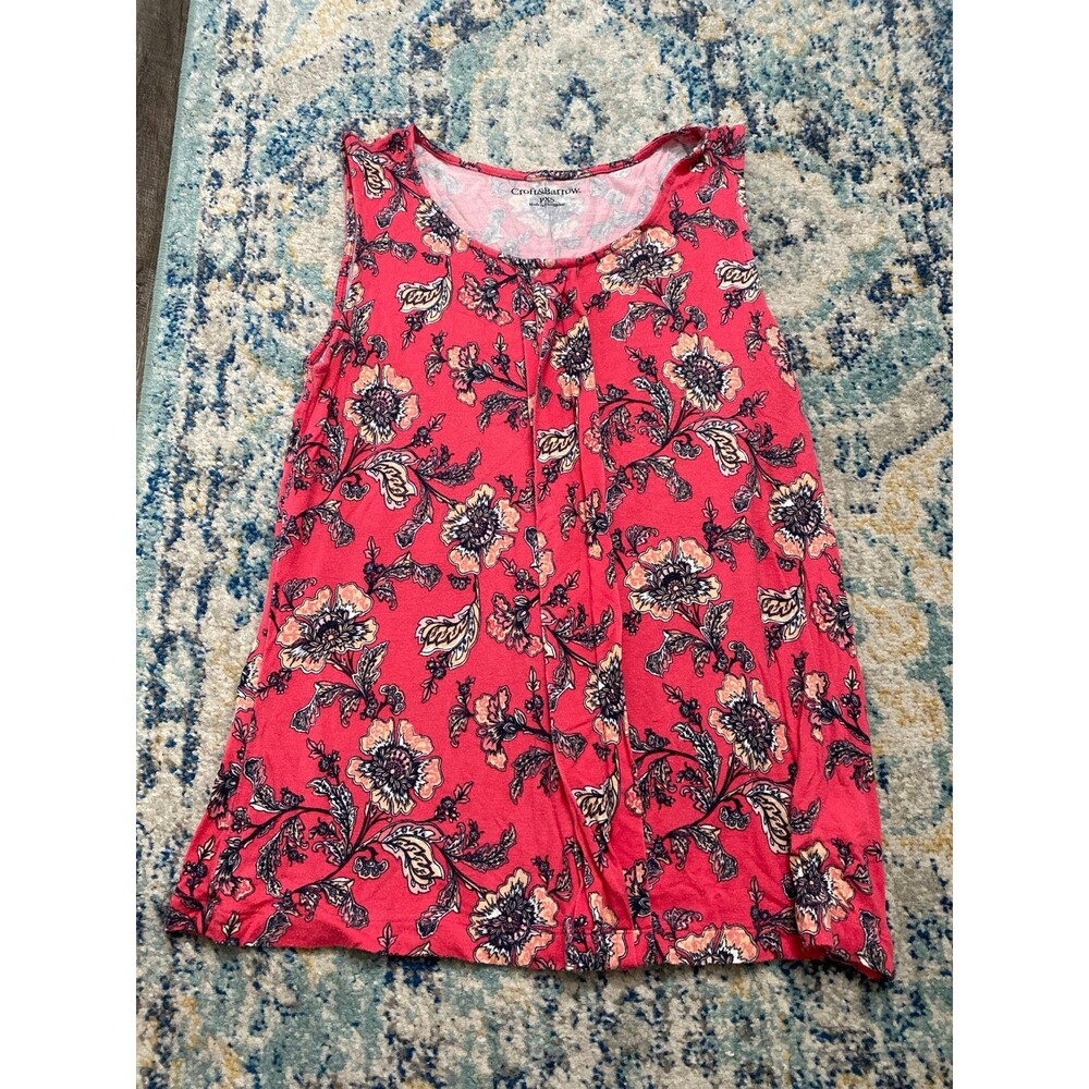 Pink sleeveless top